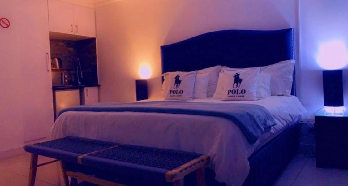 Ouklip Place Hotels Roodepoort Room photo