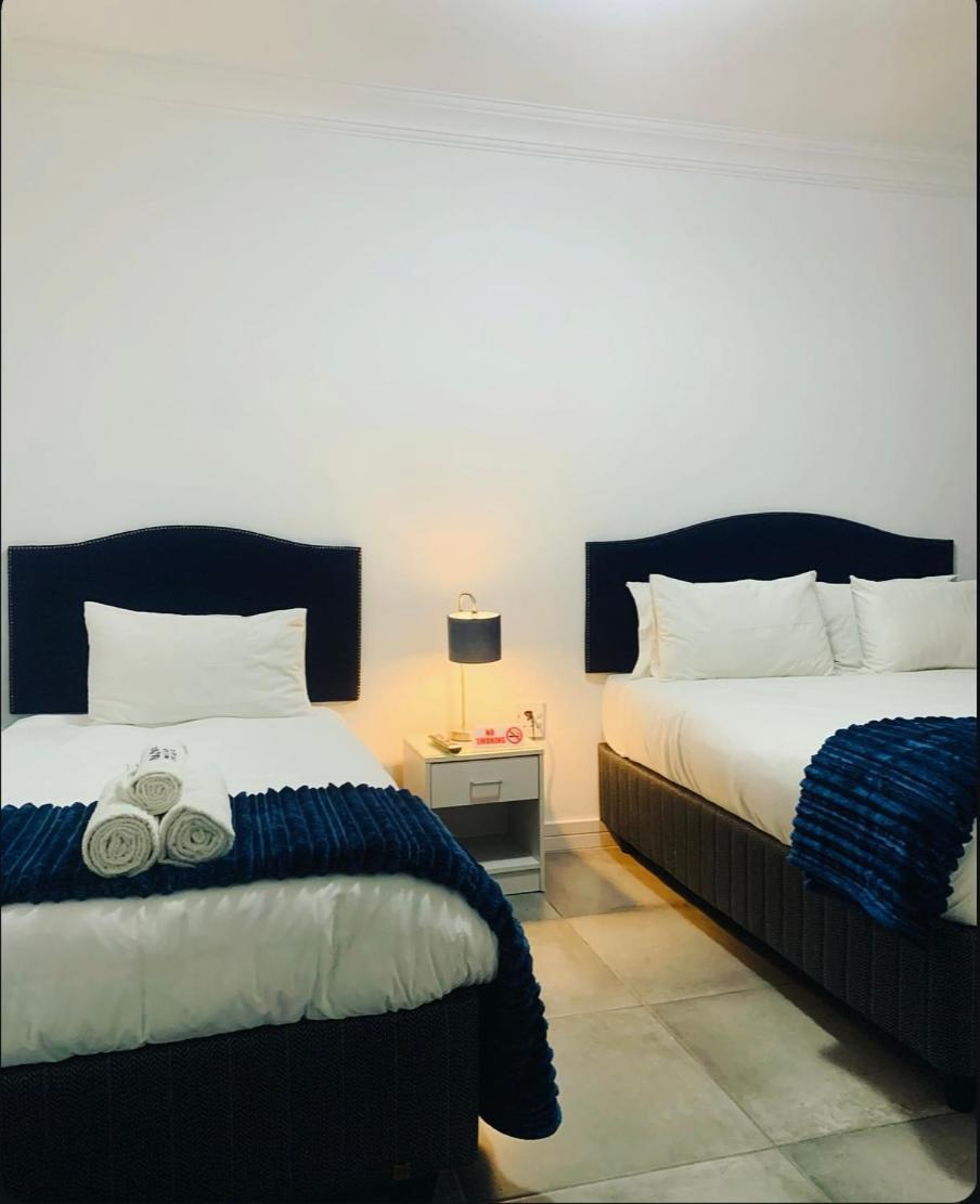 Ouklip Place Hotels Roodepoort Room photo