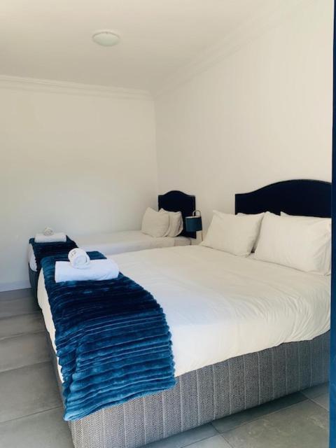 Ouklip Place Hotels Roodepoort Room photo